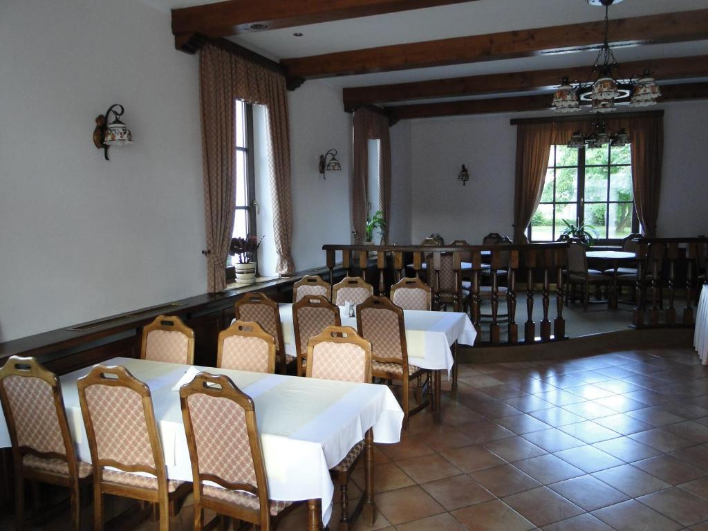 Villa Zerotin Penzion Bed & Breakfast Велке Лосіни Екстер'єр фото