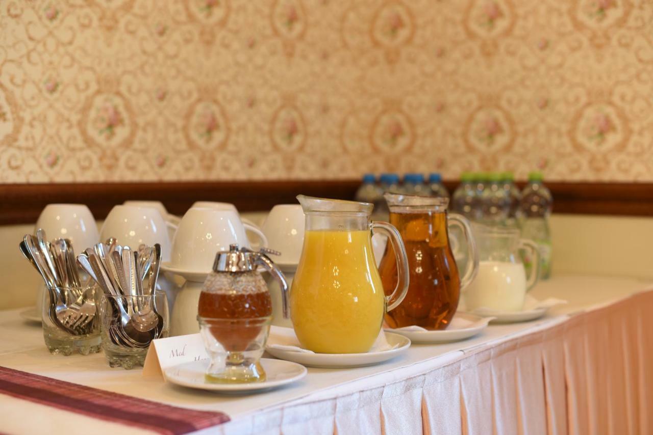 Villa Zerotin Penzion Bed & Breakfast Велке Лосіни Екстер'єр фото